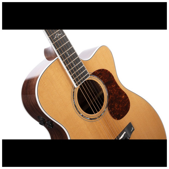 Cort Gold OC8 NAT elektro-akusztikus tokkal