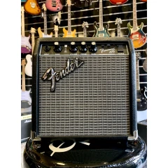 Fender Frontman G10 gitárkombó (használt)